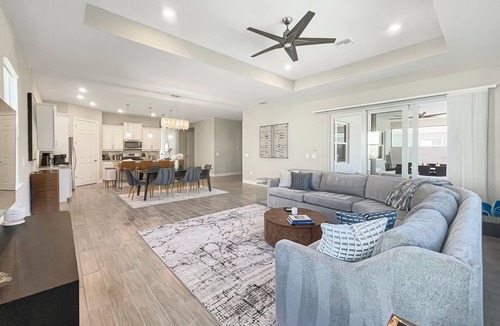 Naples House | Luxurious Retreat in Naples Reserve! 3 Bedroom Pool House, unwind in style!