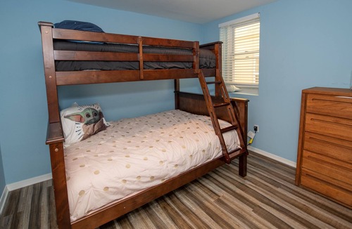 Ventnor City Condo | Luxurious Shore Condo - 1 block from the beach