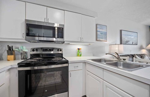 Brush - Stewarts Condo | Luxury 17th Floor 1 BR Condo Direct Oceanfront Wyndham Ocean Walk Resort Daytona Beach | 1708