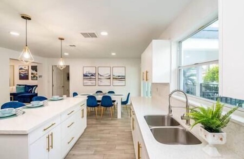 Flagami House | Luxury 1Bd/1Ba Apartment PatioBBQ. Coral Gables.