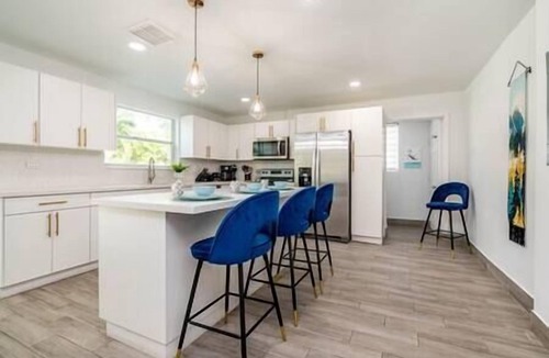 Flagami House | Luxury 1Bd/1Ba Apartment PatioBBQ. Coral Gables.