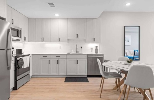 Northern Liberties Apartment | Luxury 1BD | 2 Beds | Northern Liberties