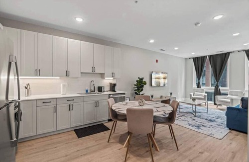 Northern Liberties Apartment | Luxury 1BD | 3 Beds | Northern Liberties