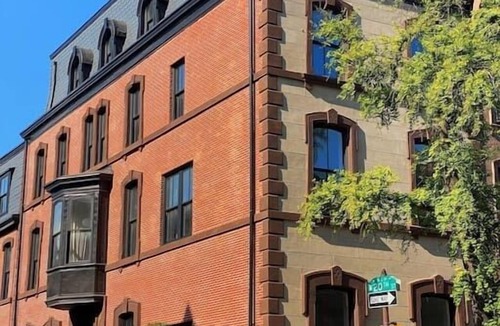 Center City Apartment | Luxury 1BD Rittenhouse Sq. | Hosted By Stay Rafa