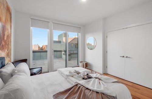 Olde Kensington Apartment | Luxury 1BR Loft - Skyline Views Pool Access