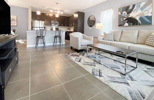 Pinellas Park Apartment | Luxury 1st Floor Apt in North St. Pete/Pinellas Park