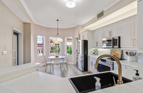 Redevelopment Area Condo | Luxury 2 Bed 2 Bath Penthouse Bayfront Condo off 5th Avenue