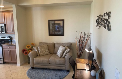 Bradenton Condo | Luxury 2 BR/2 BA Country Club Condo!
