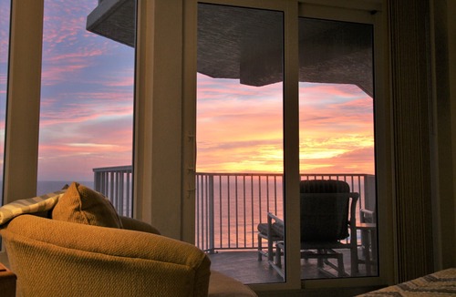 Daytona Beach Shores Condo | Luxury 3 BdRm, 3 Baths, Mst wSpa; On No Drive Beach! Ocean & Riverview Balconies