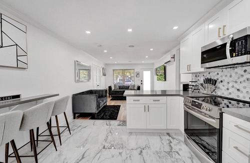 Harbordale House | Luxury 3 bedroom/2 Bathroom Smart home, Las Olas, Fort Lauderdale FL