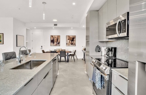 Harbordale Apartment | Luxury 3 Bedrooms APT Brand new, Perfectly located #304