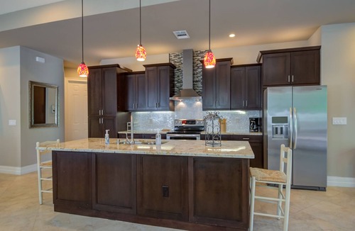 Naples Park House | Luxury 3 Bedroom 2 Full Bath Close To Beach. Heated Pool Hot Tub