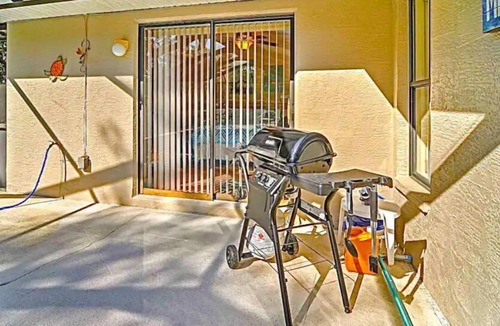 Spring Hill House | Luxury 3bd 2bath Pool home.