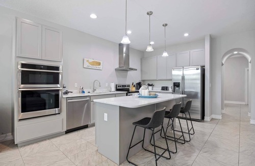 Ocean Side Village House | Luxury 3BR Townhome: Walk to Beach + Pool Access!