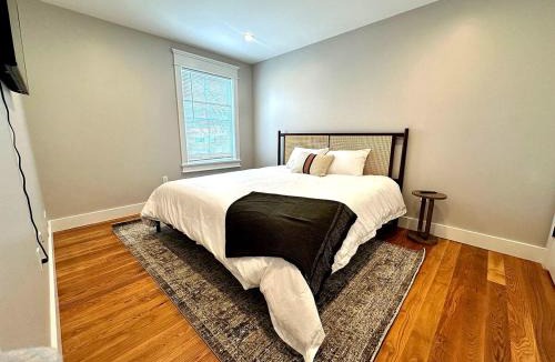 Montgomery Villa | Luxury 3BR with King Beds in Montgomery Village