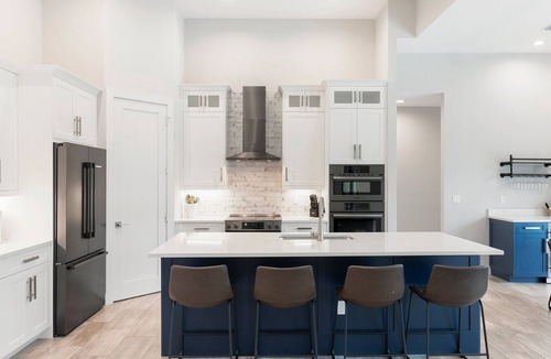 Marco Island House | Luxury 4 Bed 3.5 Bath, Private Heated Pool & Spa, 7 min walk to S Beach, 5 STAR