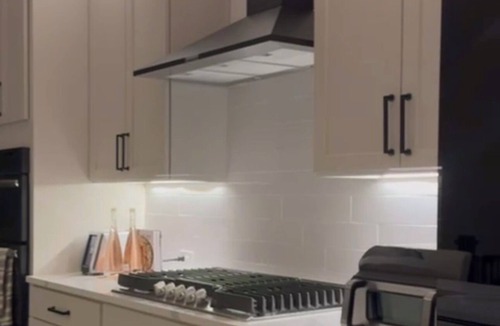 Sandy Springs House | Luxury 4BR Townhome with Elevator, Chefs Kitchen.Near FIBA & MARTA Access