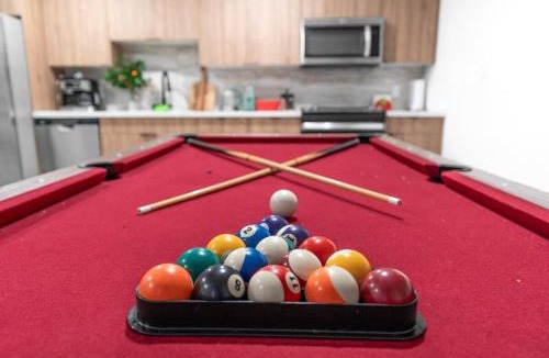 Princeton Apartment | Luxury 4BR Villa Private Jacuzzi & Billiard