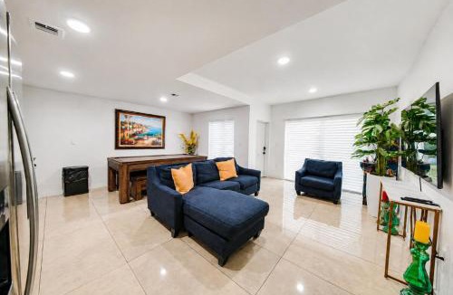 Princeton Apartment | Luxury 4BR Villa Private Jacuzzi & Billiard