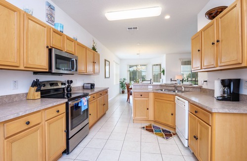 Haines City House | Luxury 5 BR 4.5 BA Villa - Large Pool Area and Spa, Not Overlooked, Games Room