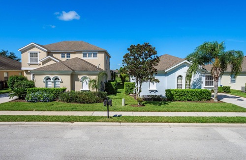 Haines City House | Luxury 5 BR 4.5 BA Villa - Large Pool Area and Spa, Not Overlooked, Games Room
