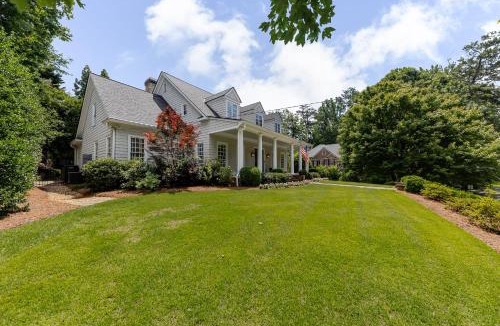 North Buckhead House | Luxury 5BR Buckhead Home World Cup Ready