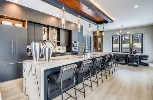 Cliftondale House | Luxury 5BR House with Pool, Hot Tub, Basketball