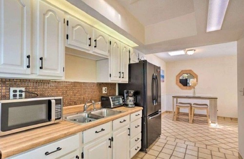 Boynton Beach House | Luxury 7 Bedroom 5 Bath Mini Resort with Pool in Backyard Tropical Paradise!