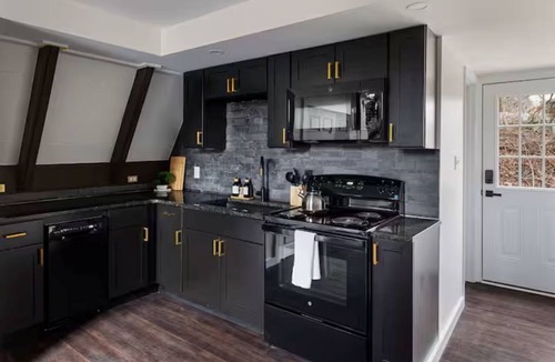 Bear Creek Ski Chalet | Luxury A-frame! Walk to Greenway! Fully Fenced Backyard!