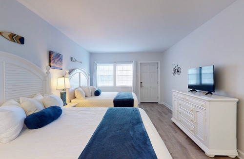 Lower Township Hotel | Luxury and Space in a Double King Room