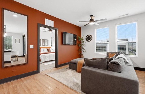 East Side Apartment | Luxury Atlanta Retreat -Near Mercedes-Benz Stadium