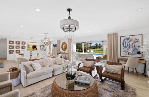 Moorings House | Luxury Beach House with a View