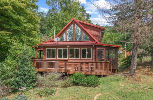 Vein Mountain House | Luxury Cabin 45 Min to Asheville Hot Tub & Fire pit