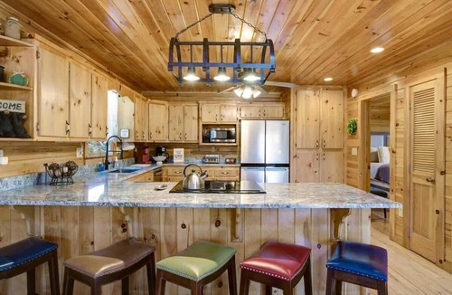 Foxfire Estates Cabin | Luxury Cabin w/View, Hot Tub, Game Room, Fire Pit