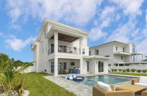 Cocoa Beach House | Luxury Cocoa Beach Oceanview Beach House Heated Private Pool, Spa & Beach Access Sleeps 12
