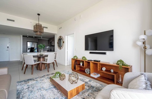 Doral Condo | Luxury Condo - 3B/3B with Amazing Skyline View