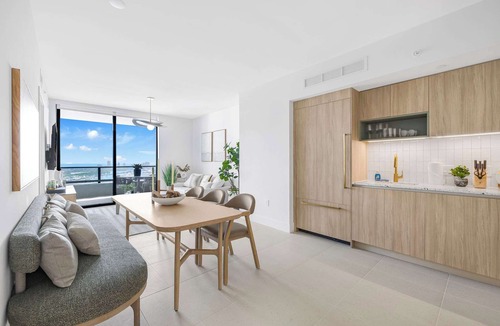 Overtown Condo | Luxury Condo near Bayside Marketplace