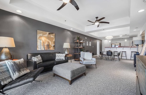 Bluff City Condo | Luxury Condo Steps Away From BMS - 2BR/2BA + Patio