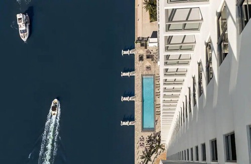 Hallandale Beach Condo | Luxury Condo, Stunning Ocean views, Free Parking!