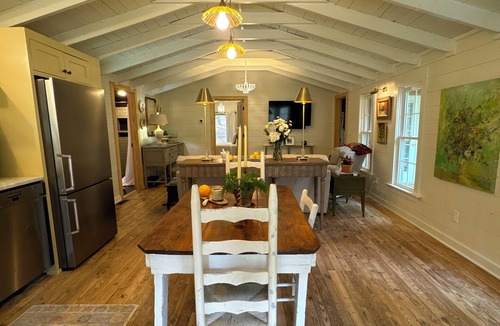 Cashiers Cottage | Luxury Cottage in Cashiers Walk to Shops, Art, Dining, Coffee, The Village Green
