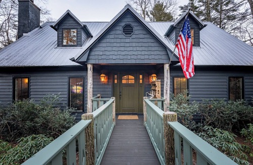 Highlands Cottage | Luxury Cottage on Flat Mountain in Highlands NC