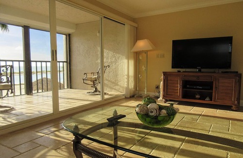 South Island Condo | Luxury Eden House 2B/2B Beachfront Vacation Condo with Million$ View!