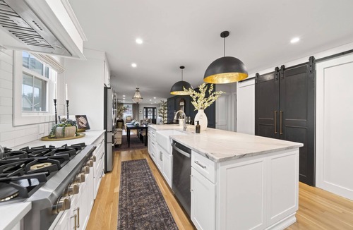 Historic Downtown Franklin House | Luxury Franklin Retreat Walk to Downtown Front Porch
