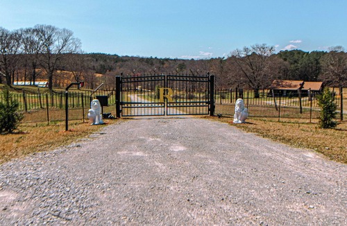 Douglasville Apartment | Luxury Gated Douglasville Home