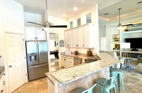 Pelican House | Luxury GULF access! DOCK/SPA/Pool/GAME ROOM