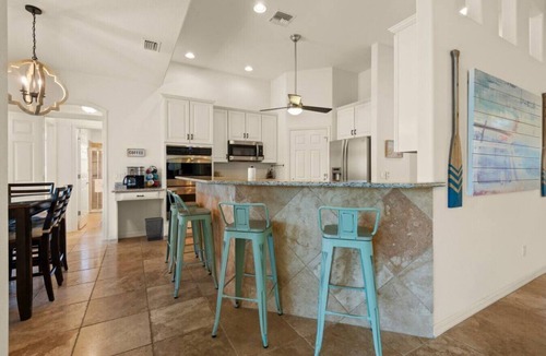 Pelican House | Luxury GULF access! DOCK/SPA/Pool/GAME ROOM