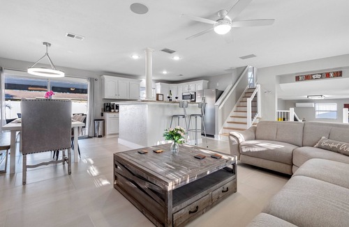 Bay Crest Park House | Luxury Heated Salt Pool House in Perfect Location