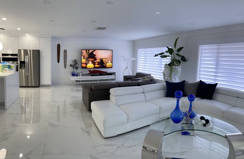 Fontainebleau House | Luxury heated salt water pool, Grill BBQ Serenity Oasis
