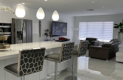 Fontainebleau House | Luxury heated salt water pool, Grill BBQ Serenity Oasis