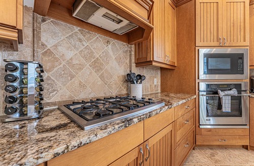 Folly Field House | Luxury Hilton Head Beach House | Sleeps 20 | Hot Tub & Games